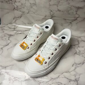 Women’s Skechers Arch Fit Arcade See Ya There White US Size 9,5